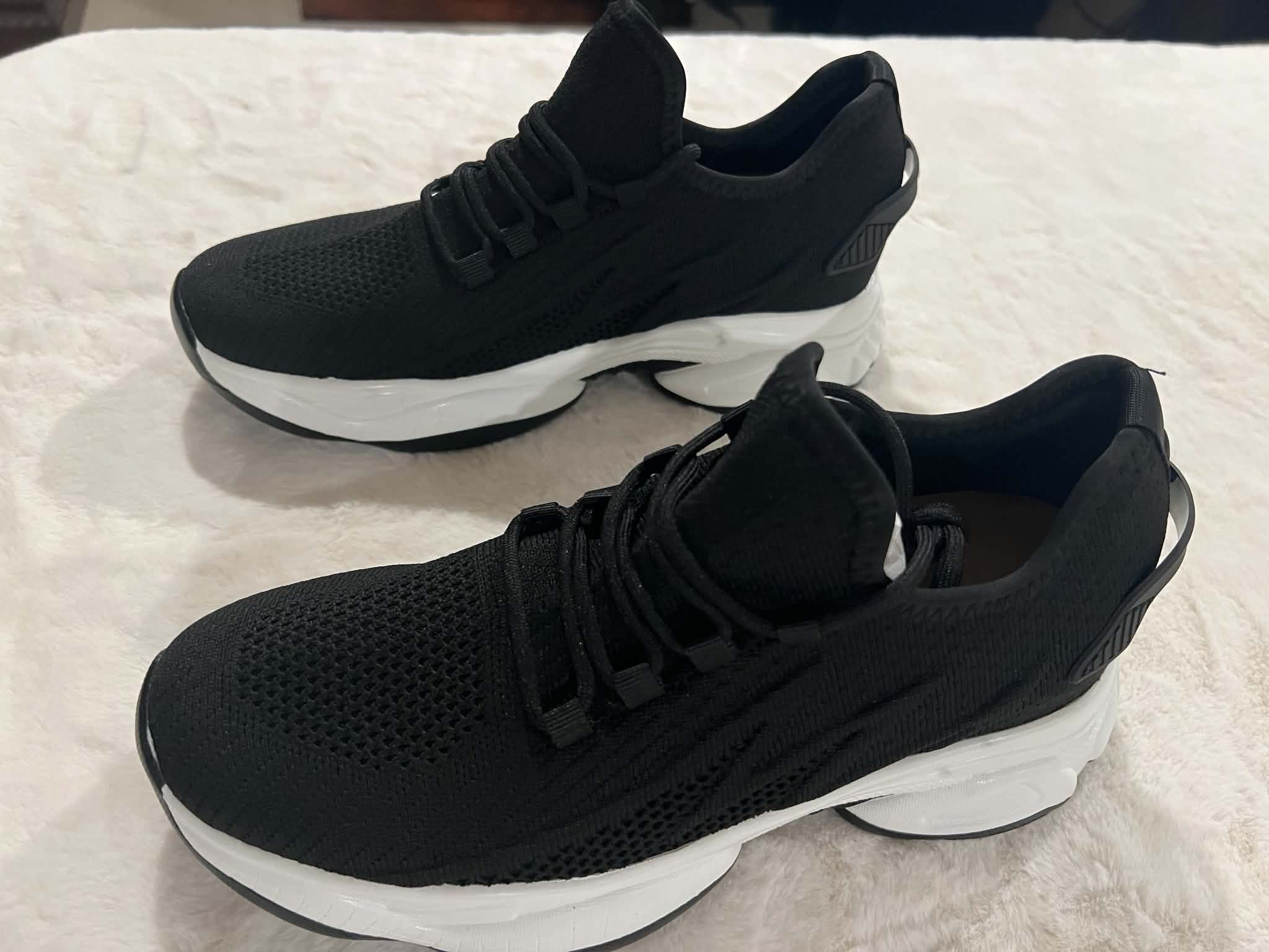 Tallure Athletic Sneaker for Women, Men in Excellent Condition. Good as New. Size 43