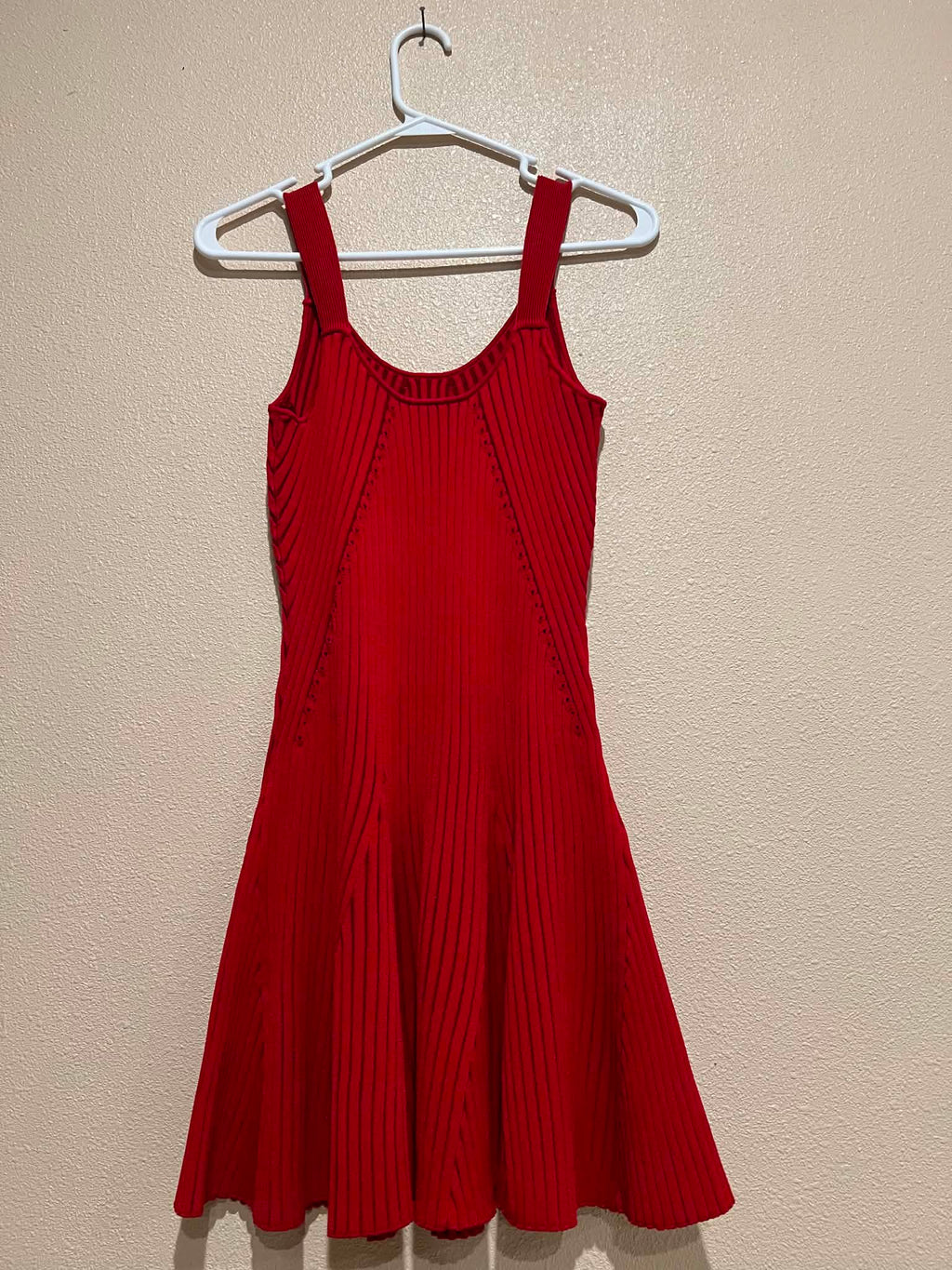Pleated Fishtail Floral Midi Printed Dress. Good as new. Size Small