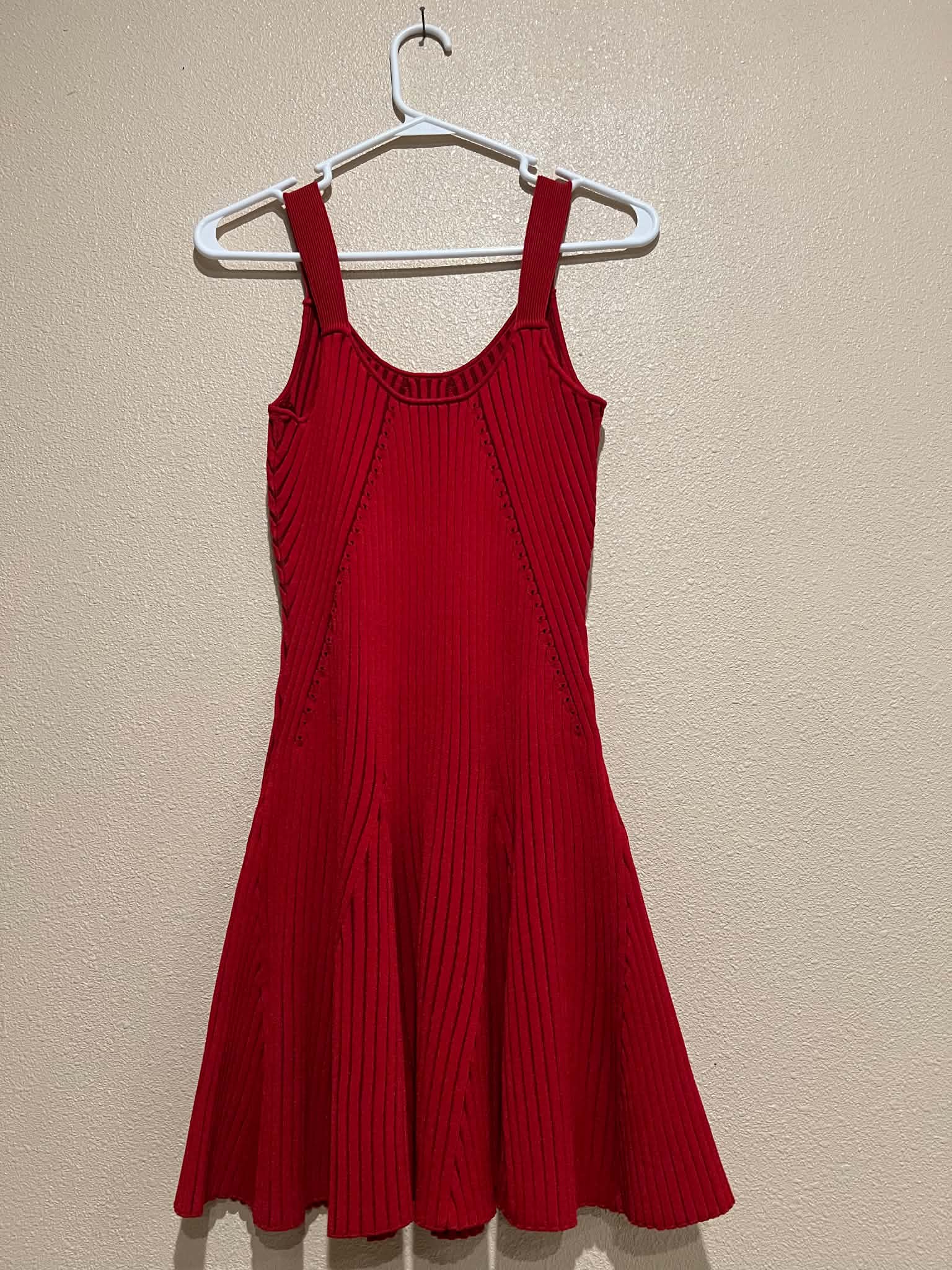 Pleated Fishtail Floral Midi Printed Dress. Good as new. Size Small