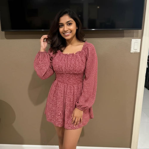 Hollister Long Sleeve Romper Size Small Height 29 Inches