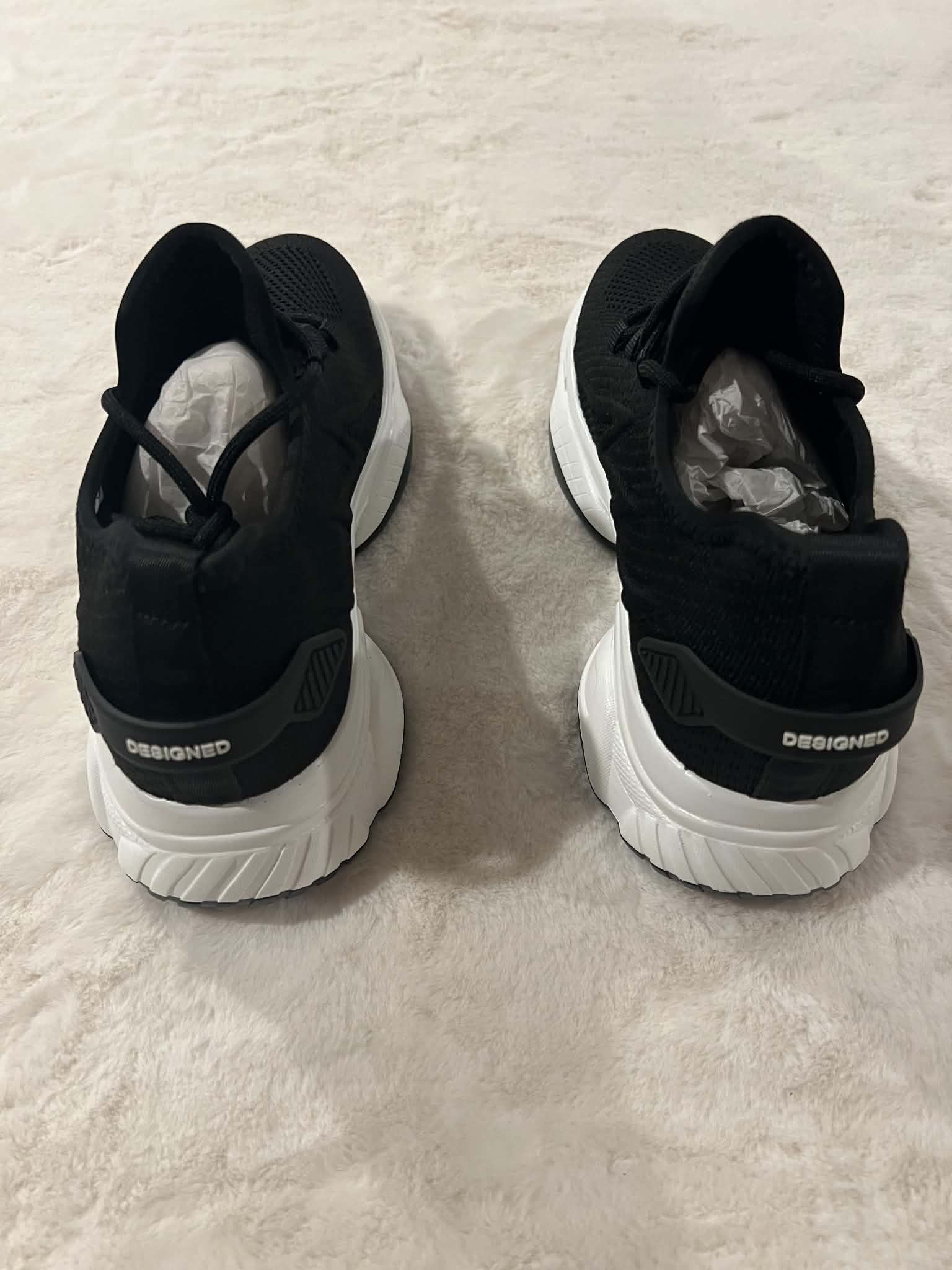 Tallure Athletic Sneaker for Women, Men in Excellent Condition. Good as New. Size 43