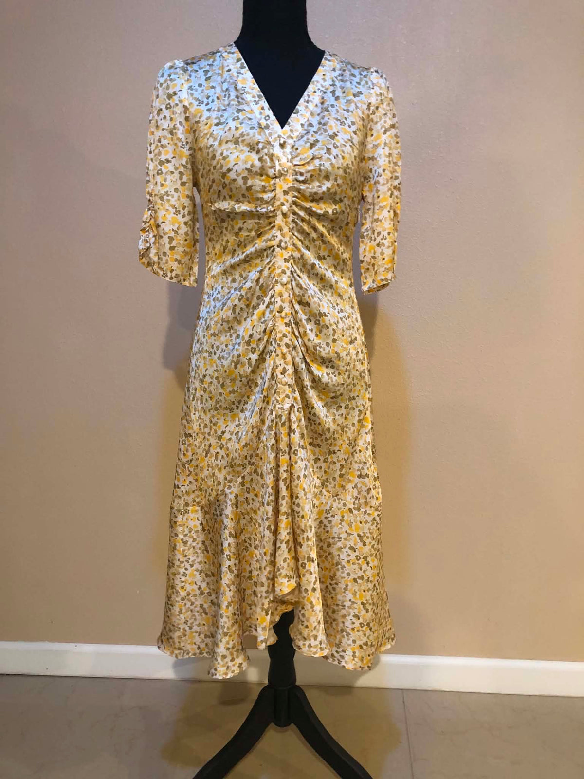 Goelia Pleated Fishtail Floral Midi Printed Dress. Good as new. Size Small